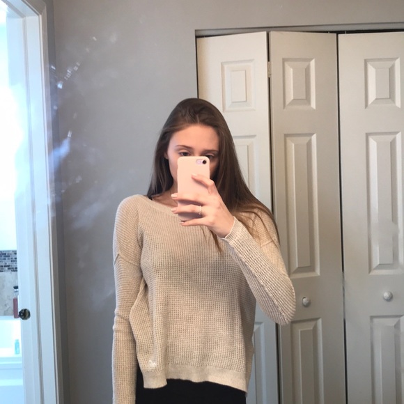 Tan sweater - Picture 1 of 4